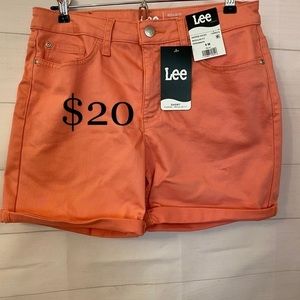 NWT Lee shorts in a salmon color